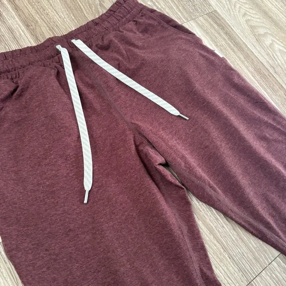 Vuori Dream Knit Performance Jogger in Elderberry Heather - Picture 6 of 9